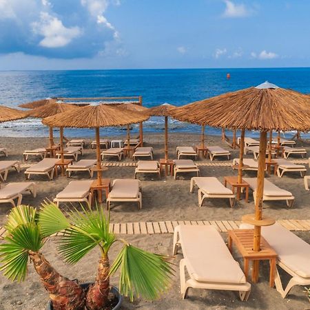 Tylissos Beach Hotel - Adults Only Ierápetra Eksteriør billede