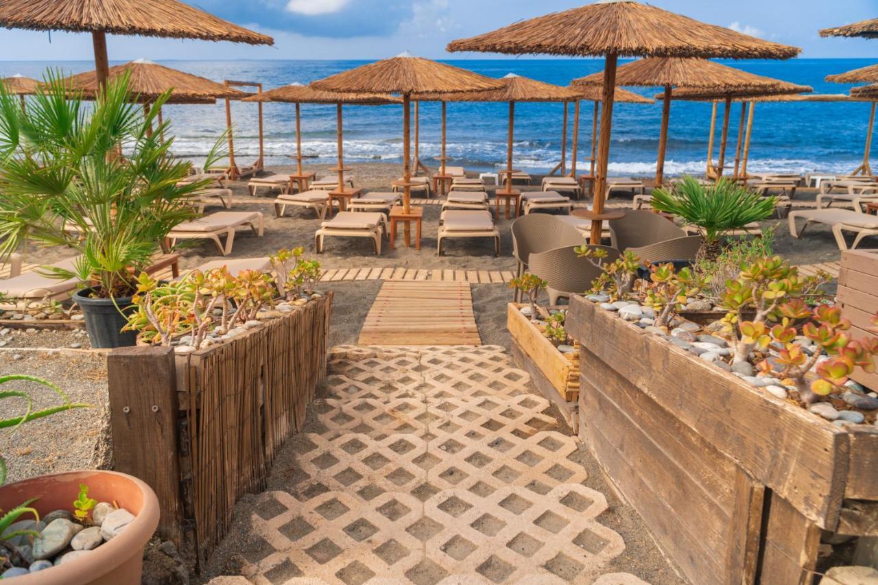 Tylissos Beach Hotel - Adults Only Ierápetra Eksteriør billede